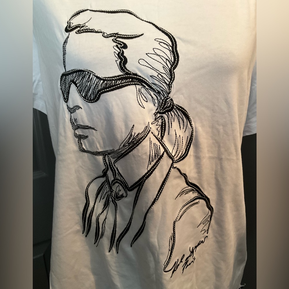 Karl Lagerfeld large white tshirt with man sewn on front - Picture 4 of 8